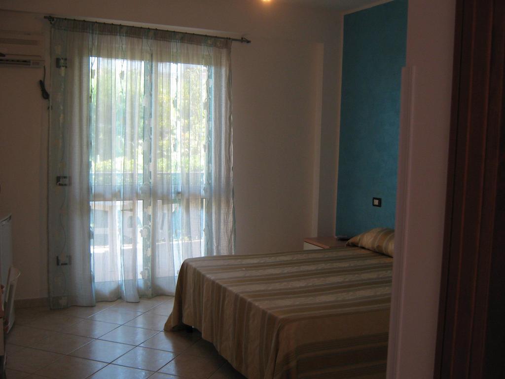 Bed And Breakfast Cirelli Scalea Room photo